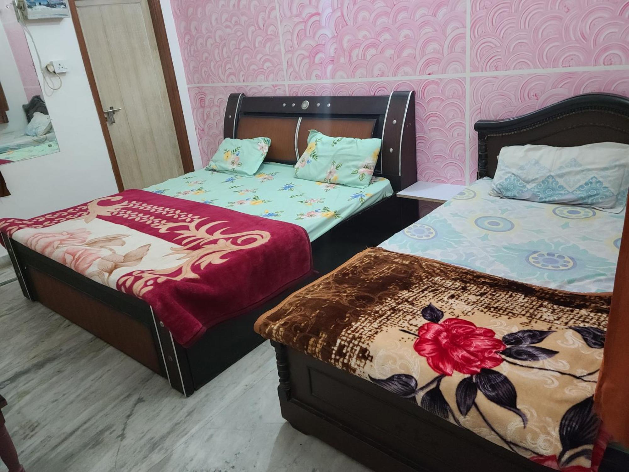 Woodland - Safdarjung Embassy Road Apartment
